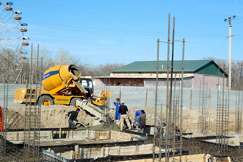 Brief introduction of self loader concrete mixer